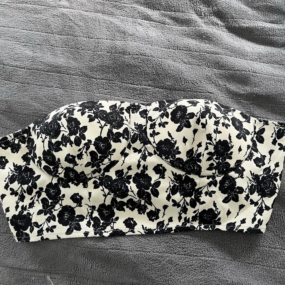 Cider - Black and White Floral Strapless Top